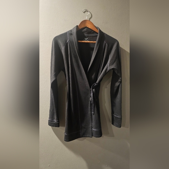 Patagonia Tops - Patagonia Long Sleeve Wrap Shirt Black Midweight Organic Cotton Womens Size S